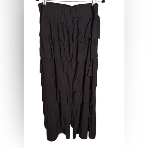 Black Ruffle Pants M/L NWT - Picture 2 of 3